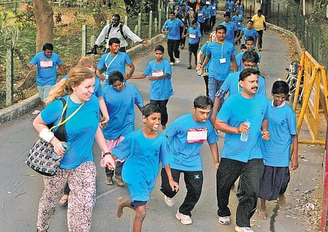 ‘ஆட்டிசம்’ குறைபாடு உள்ள குழந்தைகளின் மாரத்தான் போட்டி