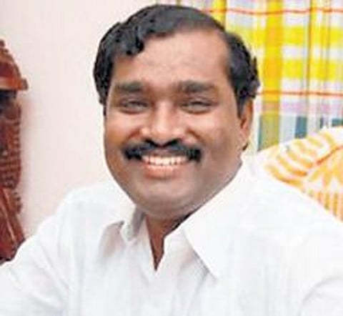 காவிரி அணை விவகாரத்தில் மத்திய அரசு மதக் கலவரத்தை தூண்டுகிறது: வேல்முருகன்