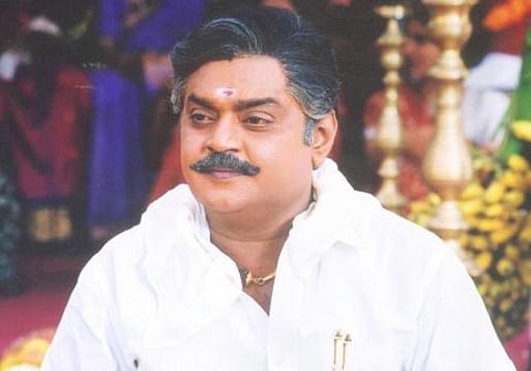 அறுந்த ரீலு: ரயிலை நிறுத்திய விஜயகாந்த்