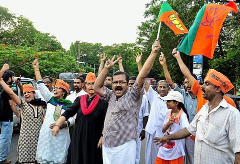 உலகத்திலேயே மிகப் பெரிய அரசியல் கட்சி பாஜகதான்: 2-வது இடத்தில் சீனாவின் ஆளும் கட்சி