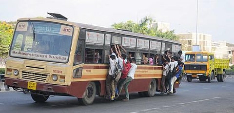 ஒழுங்காக இயக்கப்படுகின்றனவா என்று கண்காணிக்க சென்னையில் 500 பஸ்களில் ஜிபிஎஸ் வசதி: அறிவித்து ஓராண்டுக்கு பிறகு பணி தொடக்கம்
