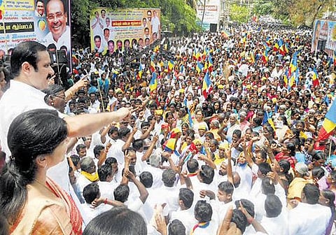 எங்கள் கருத்தை அரசு ஏற்காவிட்டால் பெண்கள் திரண்டு மதுக் கடைகளை மூடுவார்கள்: தருமபுரியில் அன்புமணி ராமதாஸ் கருத்து