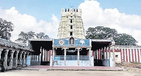 கல்லில் கலைவண்ணம் கண்ட கிருஷ்ணாபுரம் கோயிலில் கும்பாபிஷேகத்துக்கு காத்திருப்பு - 3 ஆண்டுகளாக மூலவரை தரிசிக்க முடியாத நிலை