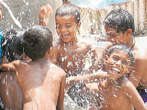 காக்காய் குளியல் வேண்டாம்; எண்ணெய்க் குளியலை வரவேற்போம்