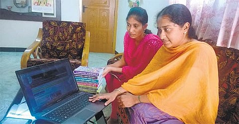 முகங்கள்: பெண்மை ஒளிர்கிறது