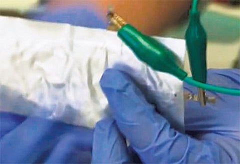 ஒரு நிமிடத்தில் முழுவதுமாக சார்ஜ் ஆகும் செல்போன் பேட்டரி