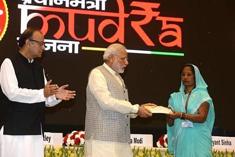 விவசாயிகளுக்கு பயிர் சேத இழப்பீடு உயர்வு: முத்ரா வங்கியை தொடங்கி வைத்த பிரதமர் மோடி அறிவிப்பு