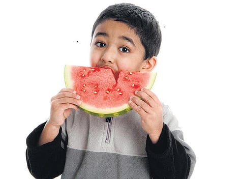 கோடையில் பழங்களை ஏன் அதிகம் சாப்பிட வேண்டும்?