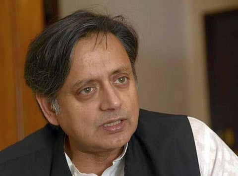 பிரதமர் அலுவலகம் அனுமதிக்காமல் எதுவும் நகருவதில்லை: சசி தரூர்