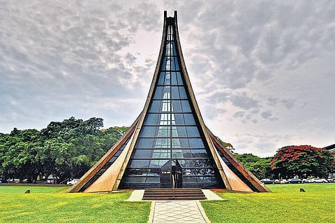 பாரம்பரியத்தை நவீனப்படுத்தியவர்: மிங் பெய்