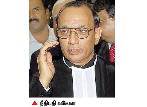 கர்நாடக உயர் நீதிமன்ற தலைமை நீதிபதி திடீர் இடமாற்றம்