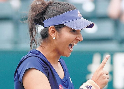 தரவரிசையில் முதலிடம் பிடித்த சானியாவுக்கு குவியும் வாழ்த்துகள்