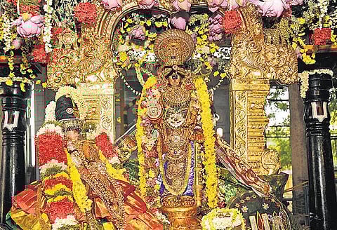 அழகிய மணவாளனின் ஊடலும் கூடலும்