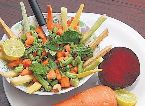 வெஜ் சுப்ரீம் சாலட்