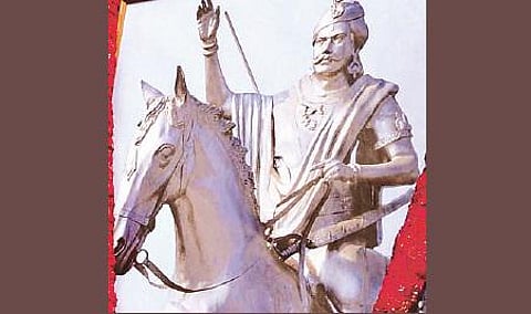 தீரன் சின்னமலை 10