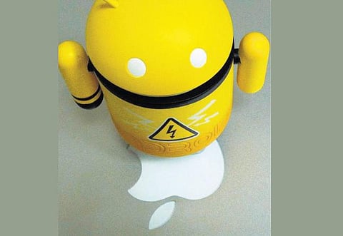 மைக்ரோசாப்ட் இயக்குதளத்தில் ஆப்பிள், ஆண்ட்ராய்ட் செயலிகள்