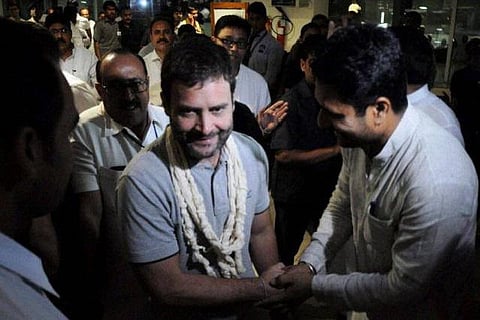 பிஹார் நிலநடுக்க பாதிப்பை பார்வையிடுகிறார் ராகுல்