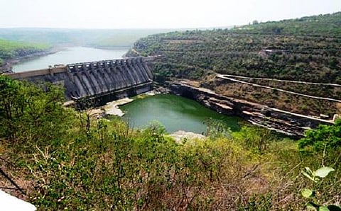 கிருஷ்ணாவின் பயணம்: மகா நீர்த்தேக்கமும் பிரம்மிக்கவைக்கும் கால்வாயும்