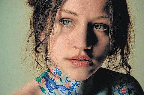 உலக மசாலா: ஓவியப் பெண்!