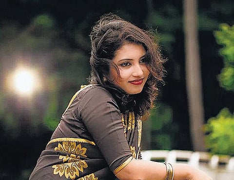 அப்பாவை நினைத்து அழுது நடித்தேன்!- குரல் கலைஞர் ஐஸ்வர்யா