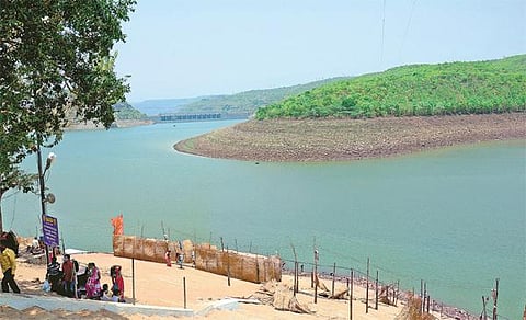 கிருஷ்ணாவின் பயணம்: பாடம் கற்றுத் தரும் ஆந்திர மக்கள்