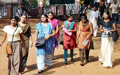 பி.இ. லேட்ரல் என்ட்ரி விண்ணப்ப விநியோகம் தொடக்கம்