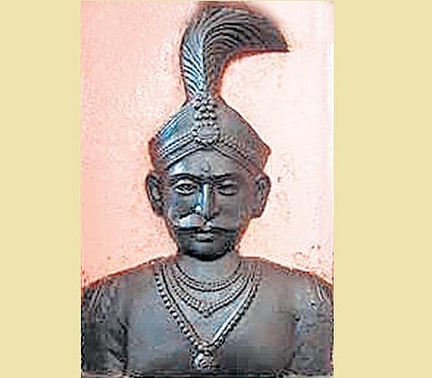 தெய்வமான ஊமைத்துரை