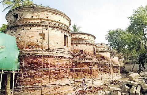 ஸ்ரீரங்கம் ரங்கநாதர் கோயிலில் பழமை மாறாமல் புதுப்பிக்கப்படும் தானியக் களஞ்சியங்கள்