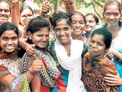 500-க்கு 499 மதிப்பெண் எடுத்து 10-ம் வகுப்பில் 41 பேர் முதலிடம்: மாணவர்கள் 90.5%, மாணவிகள் 95.4% தேர்ச்சி