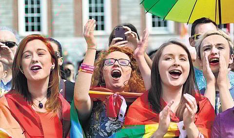 தன்பாலின திருமணத்துக்கு அயர்லாந்தில் சட்டபூர்வ அங்கீகாரம்