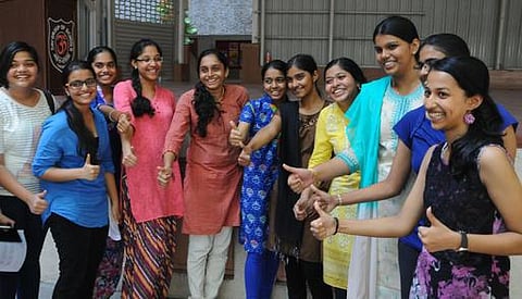 சி.பி.எஸ்.இ. பிளஸ் 2 தேர்வு முடிவுகள் வெளியீடு