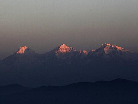 2100-ம் ஆண்டில் எவரெஸ்ட் பகுதியில் 70% பனிச்சிகரங்கள் இருக்காது: ஆய்வில் தகவல்