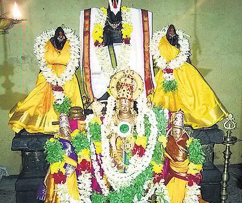 திருத்தலம் அறிமுகம்: கோட்டைக்குள் ஆலயங்கள்