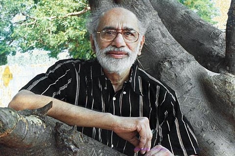 தமிழ், தானாக வளர்ந்துவிடாது