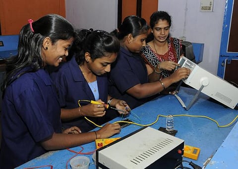 உதவித்தொகையுடன் மகளிருக்கு இலவச தொழிற்பயிற்சி: கோவை ஐடிஐயில் விண்ணப்பங்கள் வரவேற்பு