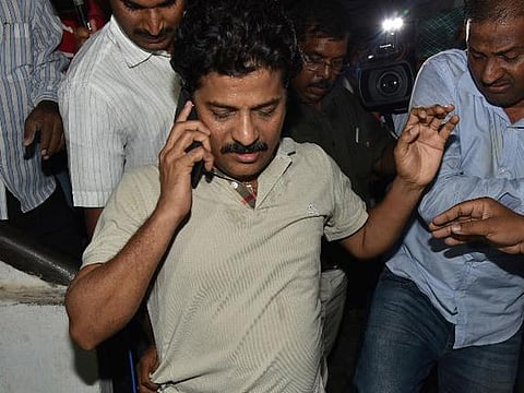 மேலவைத் தேர்தலில் வெற்றி பெறுவதற்காக ரூ.50 லட்சம் லஞ்சம்: தெலுங்கு தேசம் எம்எல்ஏ கைது