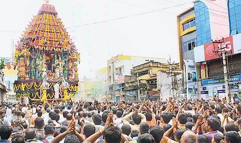 திருப்பதி கோவிந்தராஜர் கோயில் தேரோட்டம்