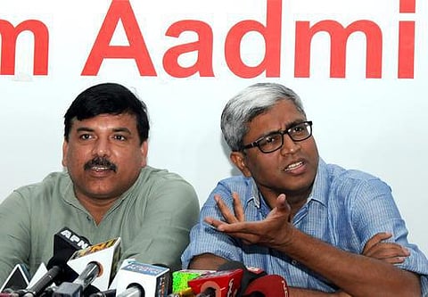 ஒபாமா கூட டெல்லி ஆளுநரைக் கேட்டே முடிவெடுக்க வேண்டுமா?- ஆம் ஆத்மி கிண்டல்