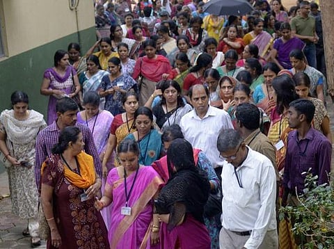 மாணவர்களிடையே பாகுபாடான கல்விக் கட்டணம்: சென்னை தனியார் பள்ளிக்கு கல்வித்துறை நோட்டீஸ் - பள்ளிக்கல்வி இணை இயக்குநர்கள் 11-ம் தேதி விசாரணை