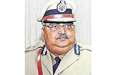 மோசடி தொலைபேசி அழைப்பை நம்பி ஏடிஎம் ரகசிய எண்ணைக் கூறி ரூ. 12,000 இழந்த கர்நாடக டிஜிபி