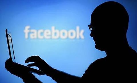 இணைய களம் - சிலையை இடித்த புல்டோசர்!