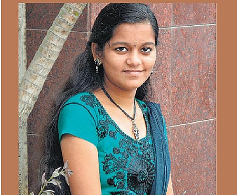 பாட்டும் நானே படிப்பும் நானே!