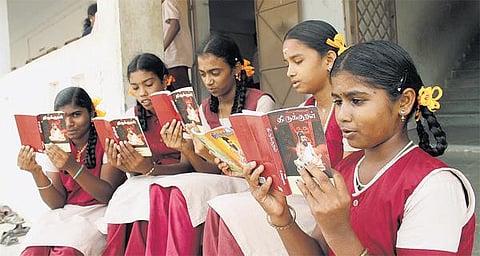 சேலம் அருகே திருக்குறளை வளர்க்கும் அரசுப் பள்ளி: குறள் ஒப்புவித்தால் சேமிப்பு கணக்கில் பணம் சேரும்
