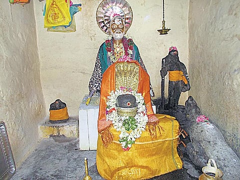 சித்தர்கள் அறிவோம்: தன்னை உணர்வதே பேரறிவு- காமாட்சி மௌன குரு சுவாமிகள்