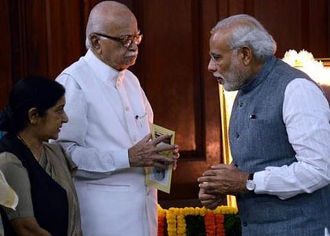 அத்வானி ஆதரவாளர் என்பதால் குறி வைக்கப்படுகிறாரா சுஷ்மா?