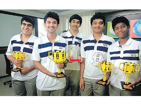 அமெரிக்க விருது பெற்ற இந்திய மாணவர்கள்