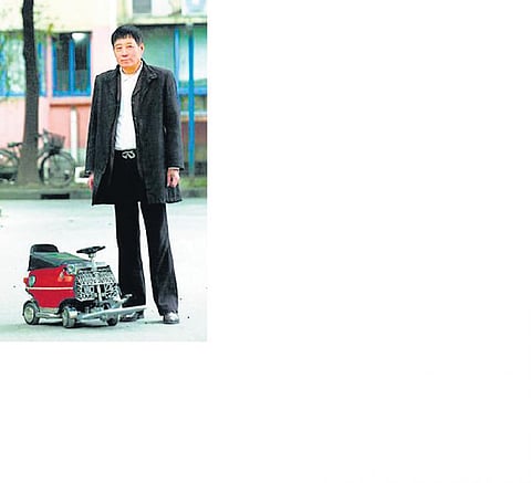 இது பொம்மை கார் இல்லை!