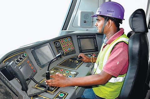 மெட்ரோ ரயில் தடம்புரளுவதை தடுக்க ரயில் பாதைகளில் சிறிய தடுப்பு அமைப்பு: 90 சதவீதம் தடம்புரள வாய்ப்பு இல்லை