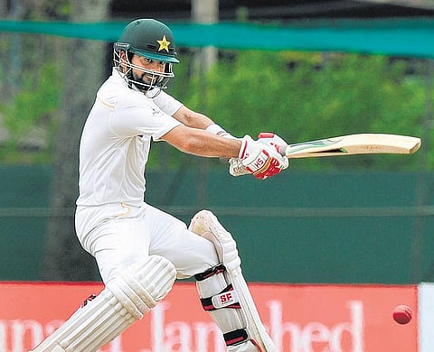 இலங்கை டெஸ்ட்: பாகிஸ்தான் போராட்டம்