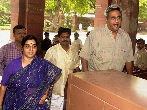 லலித் மோடி குடும்ப நிறுவனத்தில் சுஷ்மா கணவருக்கு பதவி: புதிய சர்ச்சை